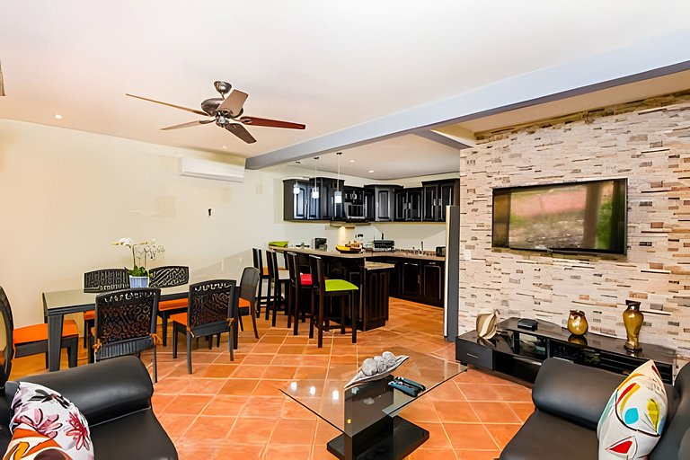 Coco Sunset Hills 52