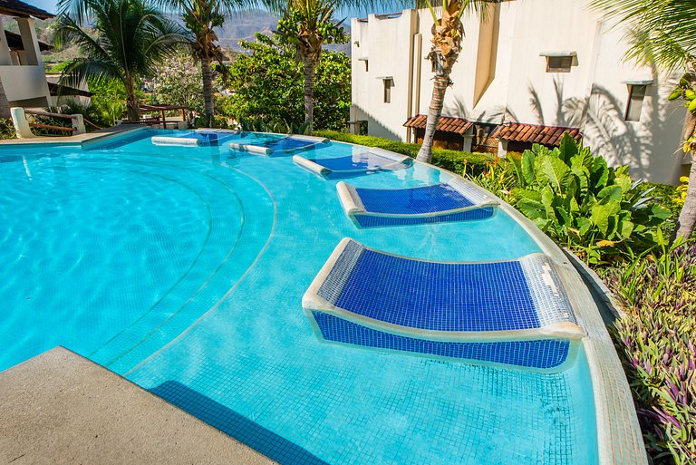 Coco Sunset Hills 52